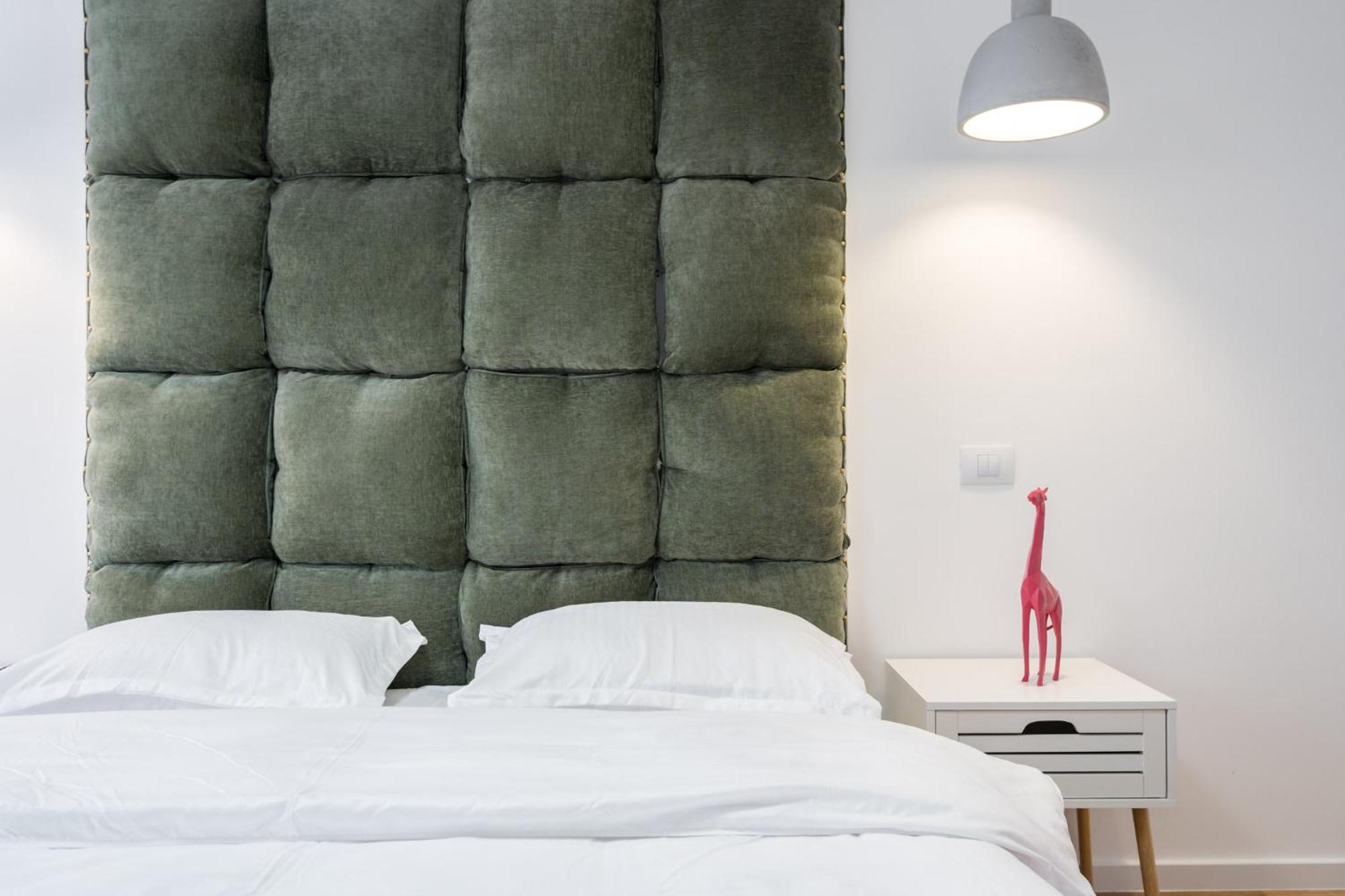 Jungle Escape - Luxe 1-Br Haven In Bucharest公寓 外观 照片